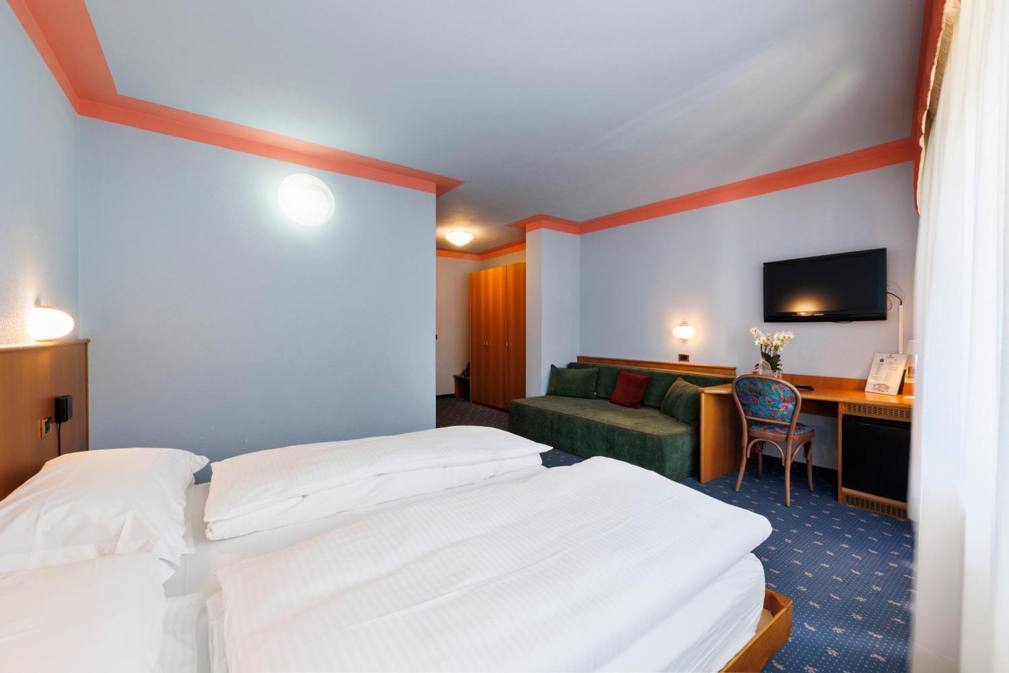 Hotel Miravalle Isolaccia Pokoj fotografie